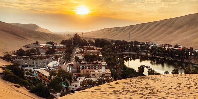 huacachina sunset